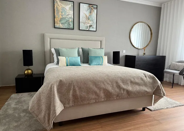 Full Private 180sqm - Terrace Jacuzzi - 200m & Sea View Villa