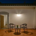 Full Private 180sqm - Terrace Jacuzzi - 200m & Sea View فيلة